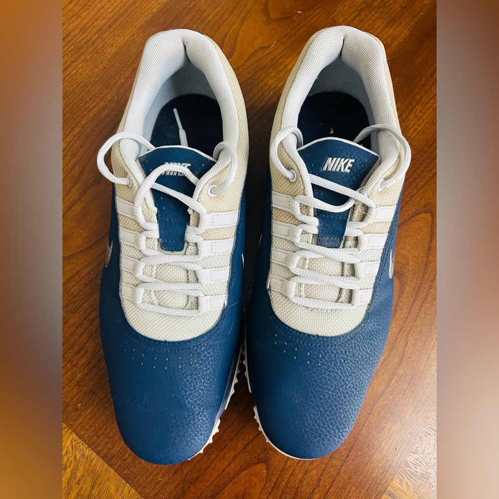 ‼️SOLD‼️Nike Men's Navy and Cream Golf shoes